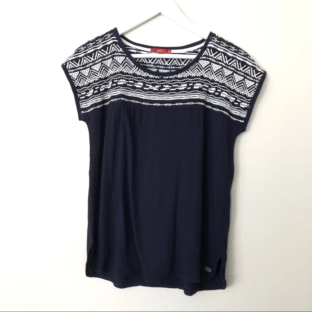 ESPRIT Aztec Embroidered Cotton Blend Cap Sleeve Tee Top Navy White Sz XS - Picture 6 of 10